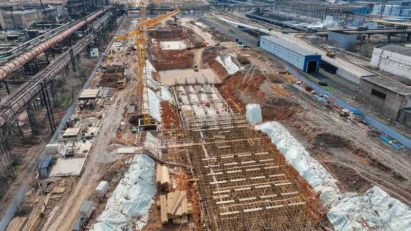 Qarmet строит новые коксовые батареи и завозит для них 55 тыс. тонн специальных материалов