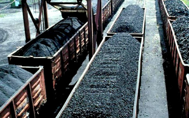 Фьючерсы на уголь упали более чем на 40% 