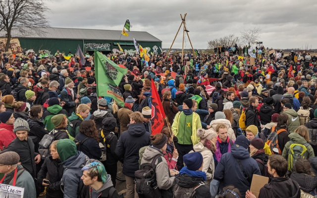 Протест против расширения угольной шахты RWE в Люцерате