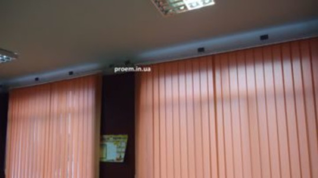   Вертикальные жалюзи