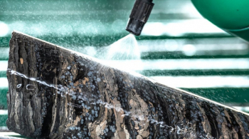 Ядарит, литий-натриево-боросиликатный минерал Rio Tinto, обнаруженный в Сербии