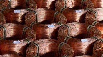 Медная катанка, упакованная для экспорта в бухты