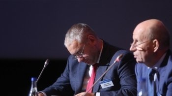 Председатель Союза золотопромышленников РФ Сергей Кашуба: Производство золота из минерального сырья в России по итогам 2016 года может вырасти на 2-3% в сравнении с годом ранее и составит около 260 тонн