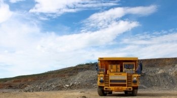 Карьерный самосвал БелАЗ