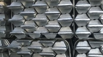 рынок алюминия зафиксировал дефицит в 302 тысяч тонн 