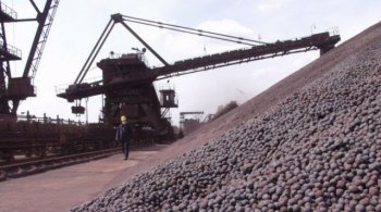 спотовые цены колебались около пятилетних максимумов на фоне возросшего спроса со стороны китайских производителей стали и снижения поставок от зарубежных производителей