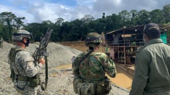 Незаконный шахтерский лагерь 