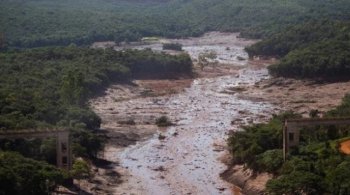 город Брумардиньо, где рухнула плотина