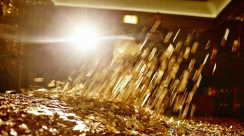 Четверг стал самым  большим внутридневным падением цены с 15 апреля 2013 года