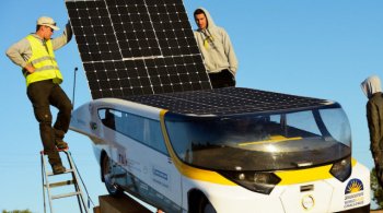 Автомобиль на солнечных батареях Stella