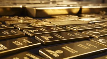 золото в слитках