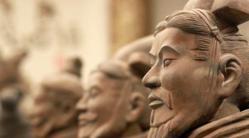 Официальный PMI снижается уже пять месяцев подряд, и цены на металлы испытывают давление