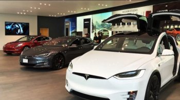 линейка электромобилей Tesla