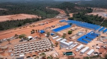 Шахтерский лагерь на руднике Симанду