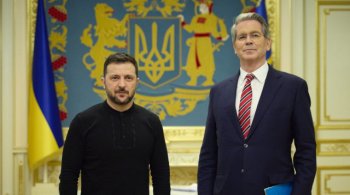 Президент Украины Владимир Зеленский и министр финансов США Скотт Бессент